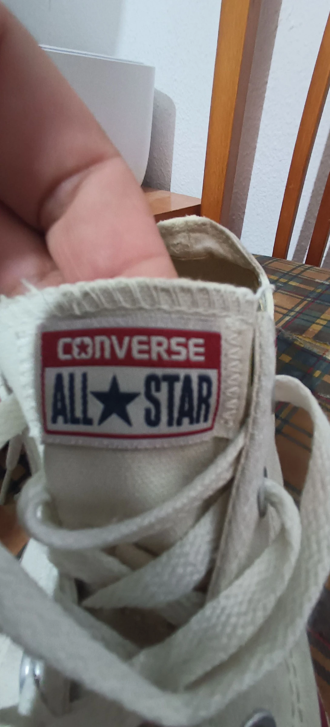 White Converse All Star - Classic and Versatile – photo 4